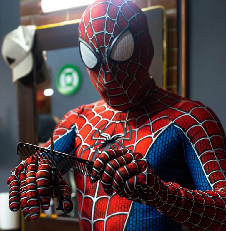 tio-caian-barbeiro-capa-homem-aranha