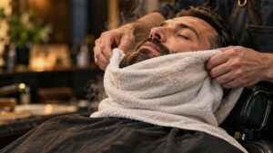 toalha-quente-na-barba-beneficios